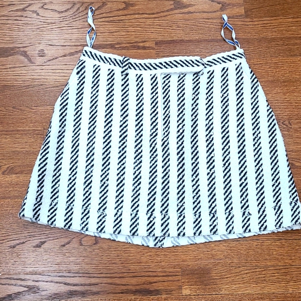 NWT Oscar de la Renta Tweed Black/White Skirt, Size 14